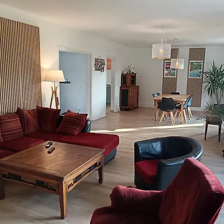 Maison Familiale Tres Spacieuse Avec Jardin, Ping Pong , Baby Foot, Commerces Feriehus Villedieu-les-Poëles