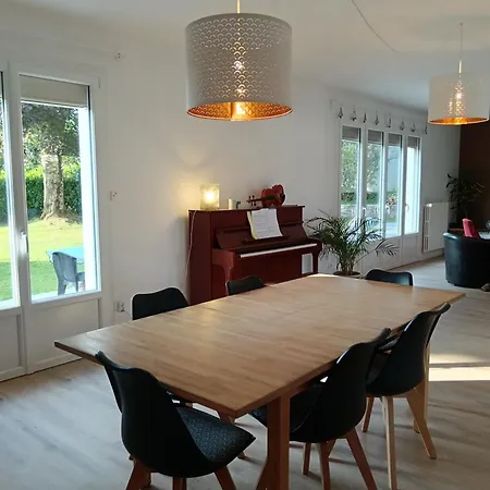 Feriehus Maison Familiale Tres Spacieuse Avec Jardin, Ping Pong , Baby Foot, Commerces